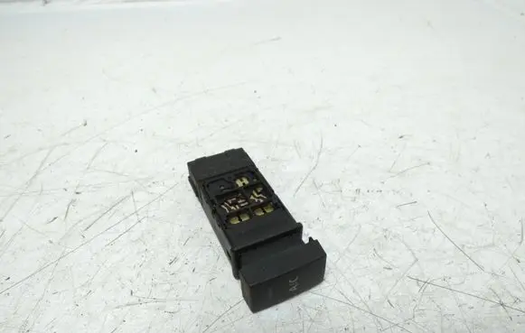 Land Rover Freelander Air conditioning (A/C) switch 03035348