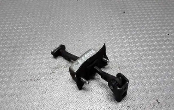 Ford Focus C-MAX Front door check strap stopper