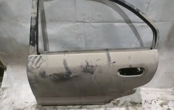 Mitsubishi Carisma Rear door PILKOS