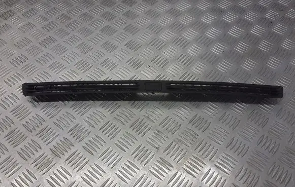 Mitsubishi Lancer Wiper trim MR506444