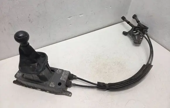 Volkswagen Caddy Gear shifter/selector 1K0711061B