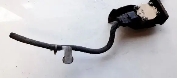 Toyota Prius (XW20) Accelerator throttle pedal