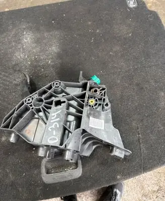 Renault Trafic III (X82) Brake pedal 465010176R