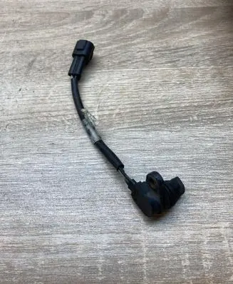 Toyota Avensis T220 ABS wheel speed sensor 061207CG