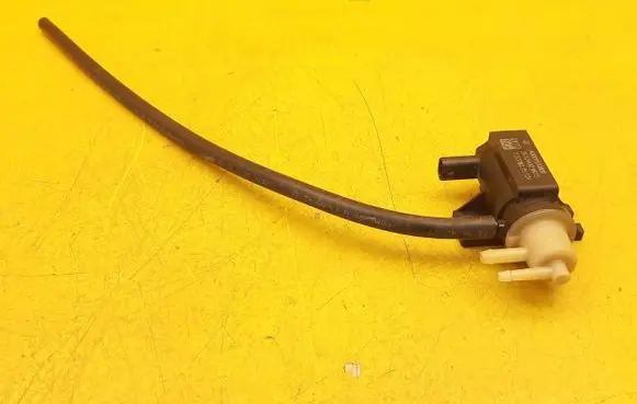 Mercedes-Benz GLE W167 Turbo solenoid valve A0001530800