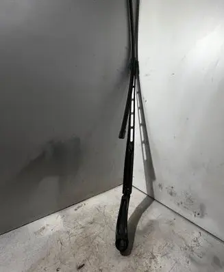 Citroen C5 Front wiper blade arm 9682797780