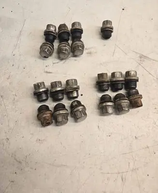 Land Rover Discovery Nuts/bolts 