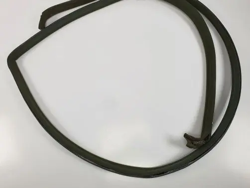 Mercedes-Benz S W126 Front door rubber seal