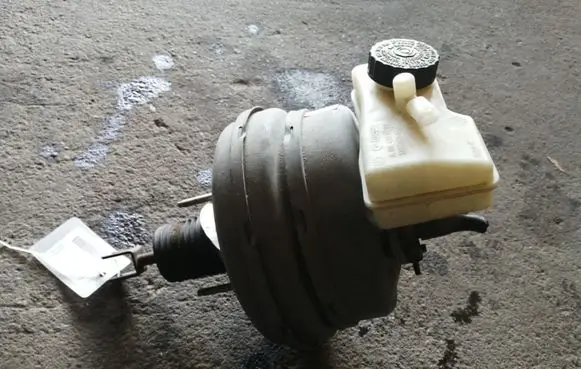 Mercedes-Benz Vaneo W414 Brake booster A0054301530