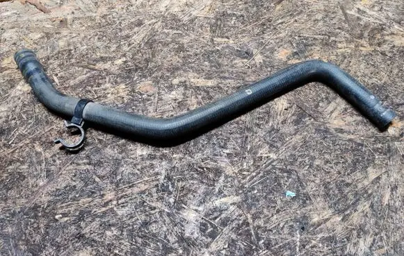 Mazda 3 II Engine coolant pipe/hose