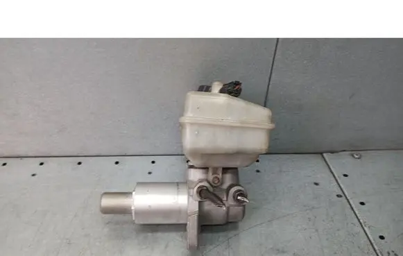 Mercedes-Benz Vaneo W414 Master brake cylinder 