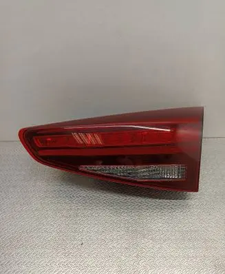 Tailgate rear/tail lights