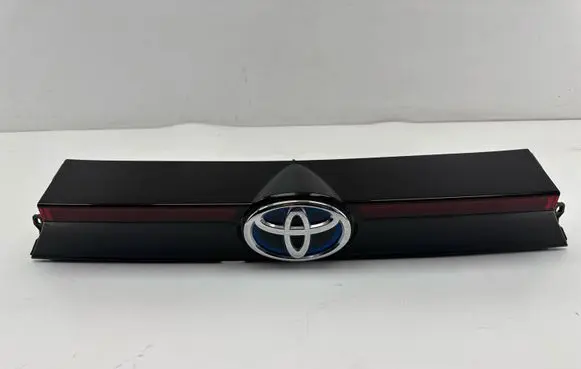 Toyota Yaris Cross Trunk door license plate light bar 768010D760