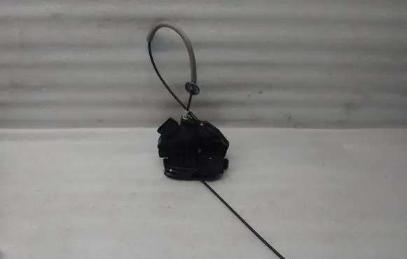 Volvo V60 Front door lock 31301738 40514141 284101