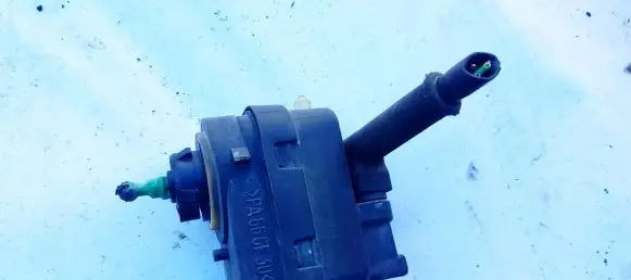 Renault Scenic I Headlight level adjustment motor K770084014