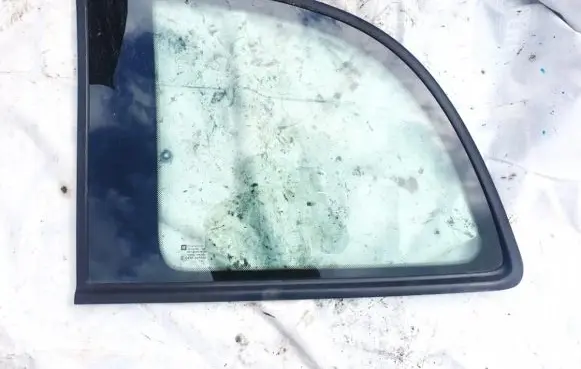 Opel Zafira A Rear side window