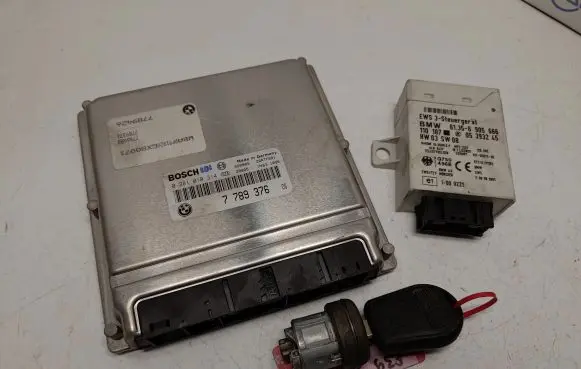 Engine ECU kit and lock set