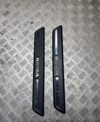 Volvo V40 Front sill trim cover 31265842
