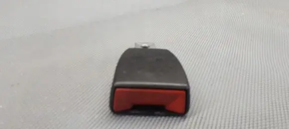 Mercedes-Benz 200 300 W123 Rear seatbelt buckle