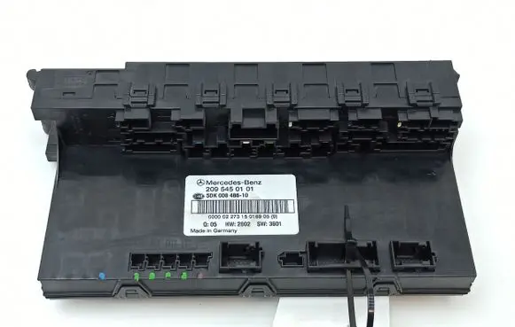 Mercedes-Benz CLK A209 C209 Fuse module 2095450101 5DK00848610