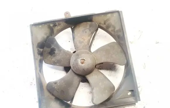 Toyota Avensis T220 Radiator cooling fan shroud