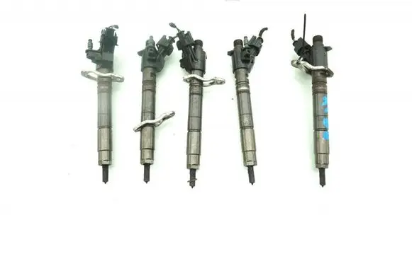 Volvo XC60 Fuel injector 31272767