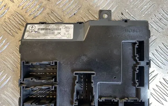Ford Fiesta BSM Control unit AV1T15K600JK 116RA000084 030819287302