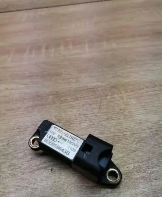 Audi A4 S4 B5 8D Airbag deployment crash/impact sensor 8d0959643b