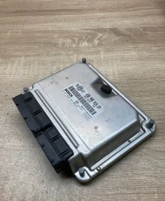 Volkswagen PASSAT B5.5 Engine control unit/module ECU 038906019EN 0281010705