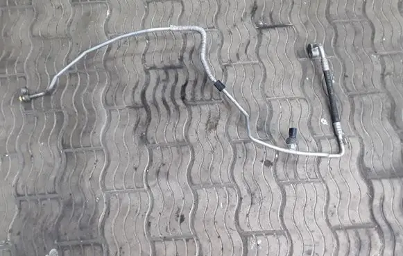 BMW X5 E53 Air conditioning (A/C) pipe/hose 693945401