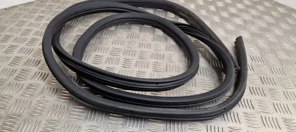 Fiat Talento Front door rubber seal 