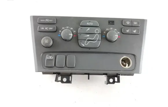 Volvo XC70 Climate control unit 9122368
