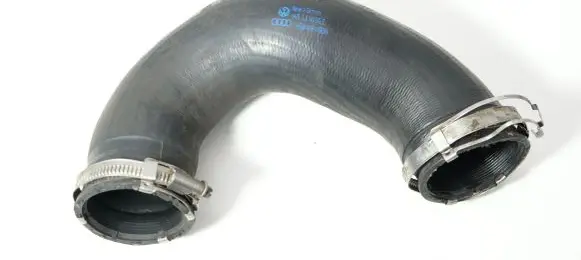Audi Q7 4L Intercooler hose/pipe 7L6145972E