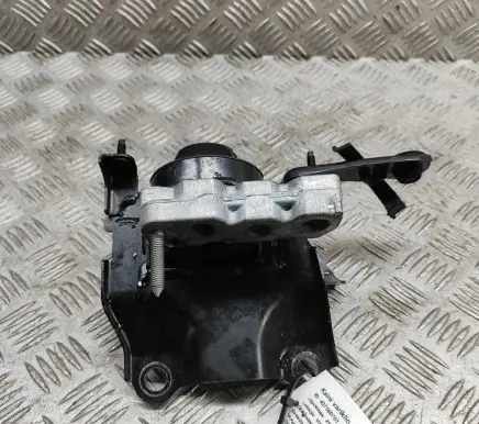 Toyota Yaris Cross Engine mount bracket 12372K0060