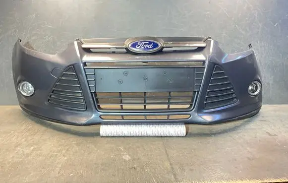 Ford Focus Front bumper REPLICA