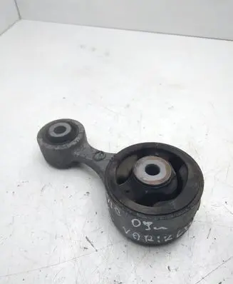 Honda Civic Engine mount bracket