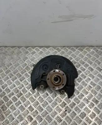 Front wheel hub