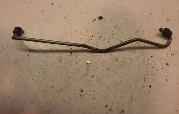 Toyota Avensis T250 Fuel main line pipe