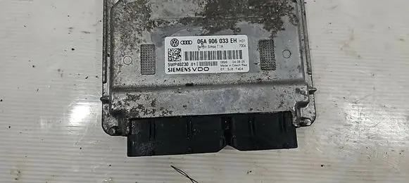 Volkswagen Polo Engine control unit/module 06A906033FH 06A906033EH 5WP40230