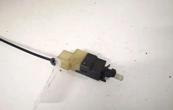 Mercedes-Benz C W203 Brake pedal sensor switch a0015453809
