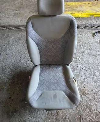 Opel Vivaro Front driver seat