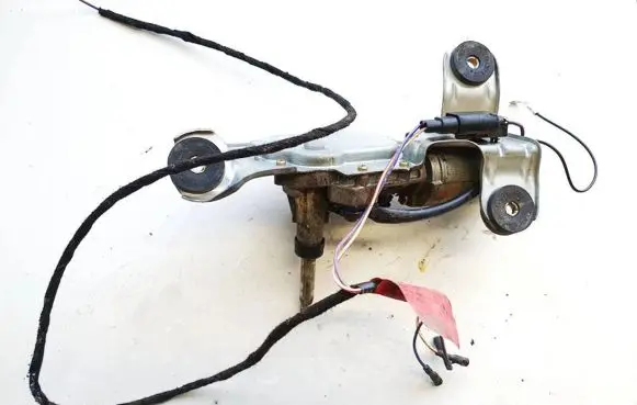 Mazda 121 SM Rear window wiper motor 0390201532 96g6-17k441-hb