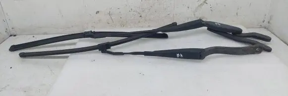 Mercedes-Benz E W212 Front wiper blade arm A2128201344