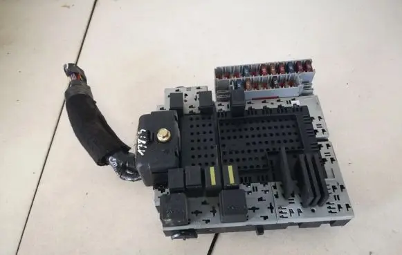 Volvo S60 Fuse box set 9162316 0251373