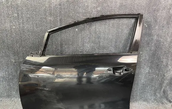 KIA Ceed Front door