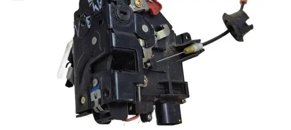 Audi A4 S4 B6 8E 8H Rear door lock 8E0839015C