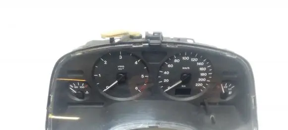 Opel Zafira A Speedometer (instrument cluster) 110080069 24419560HT