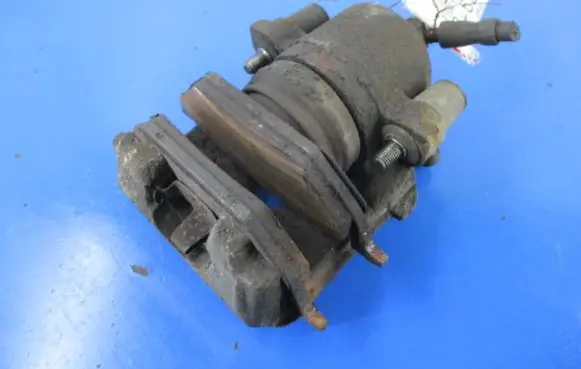 Seat Altea XL Front brake caliper