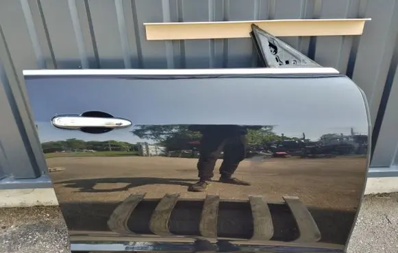 Maserati Ghibli Front door