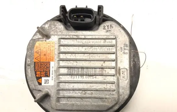 Mazda 6 Voltage converter/converter module 